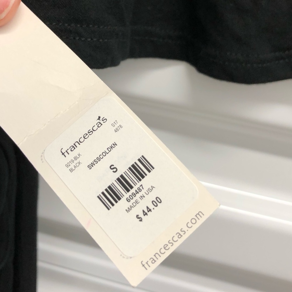 🌈 NWT Francesca’s Cold Shoulder Tie Black Dress - Picture 3 of 8